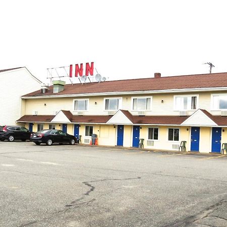 Budget Host Airport Inn Waterville Exterior photo